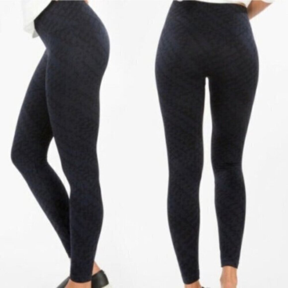 Spanx 'Look At Me Now' Seamless Leggings in Navy Blue & Black Geometric Print XL